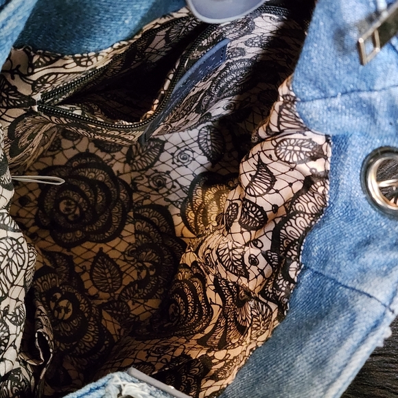 Carlos By Carlos Santana Vintage Frayed Denim Patchwork Hobo Shoulder Bag Purse - Picture 13 of 15